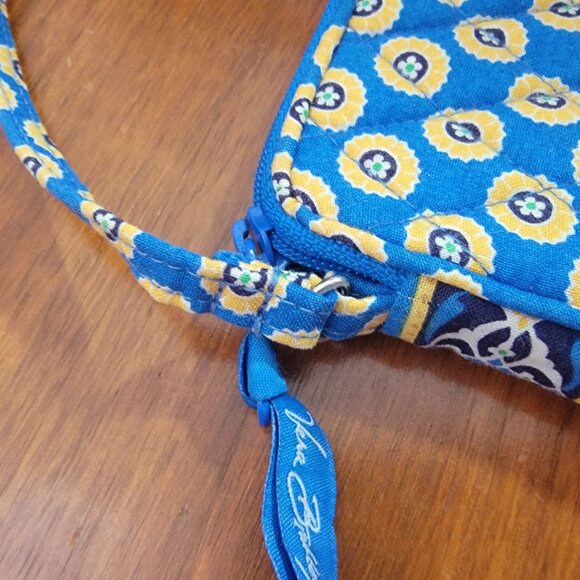 Vera Bradley Rivera Blue Zip Closing/Wristlet /Carryall Holder/ Wristlet. - Picture 13 of 14